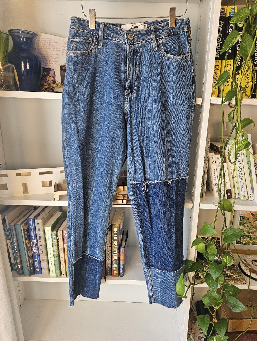 Hollister Light Blue Patchwork Jeans Size 27x27 Curvy High Rise Mom Jeans